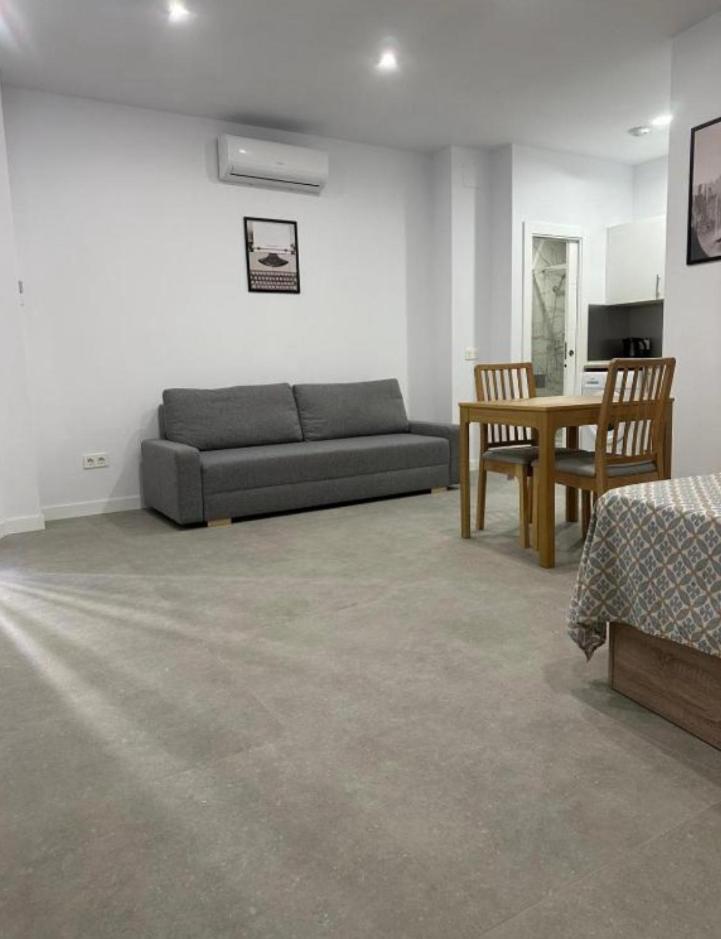 Ferienwohnung Estupendo Piso A 5 Min De La Estacion De Bus Y Tren Maria Zambrano Málaga Exterior foto