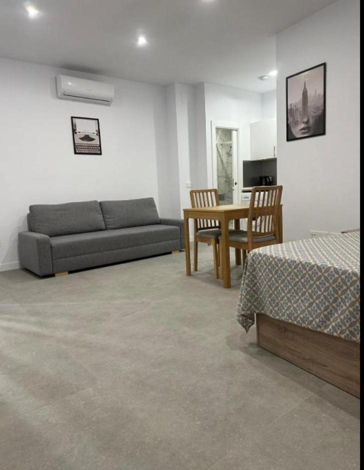Ferienwohnung Estupendo Piso A 5 Min De La Estacion De Bus Y Tren Maria Zambrano Málaga Exterior foto